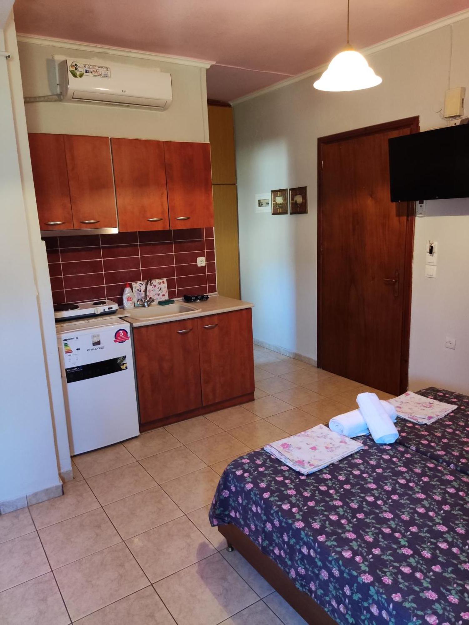 Elli Hostel