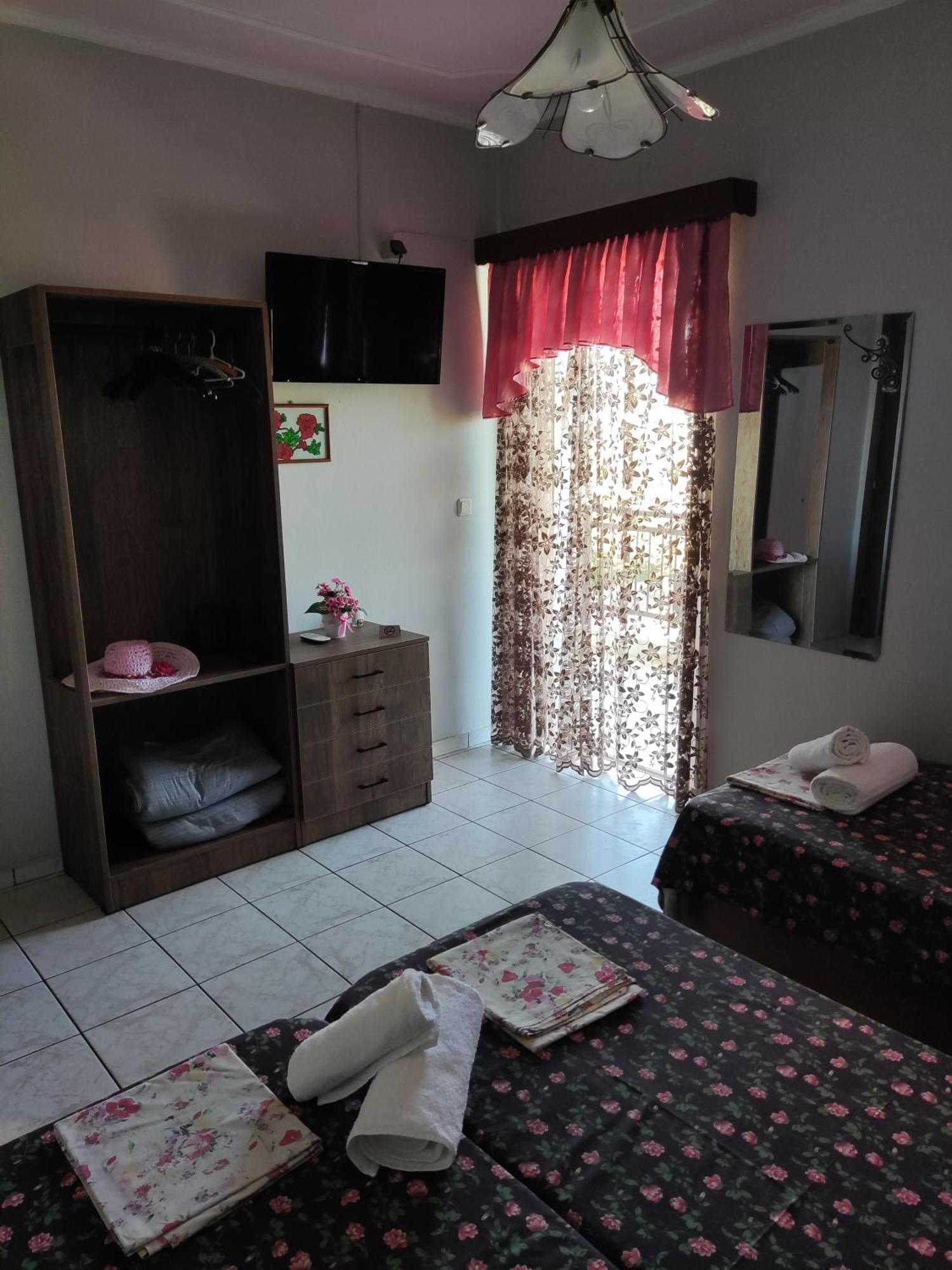 Elli Hostel